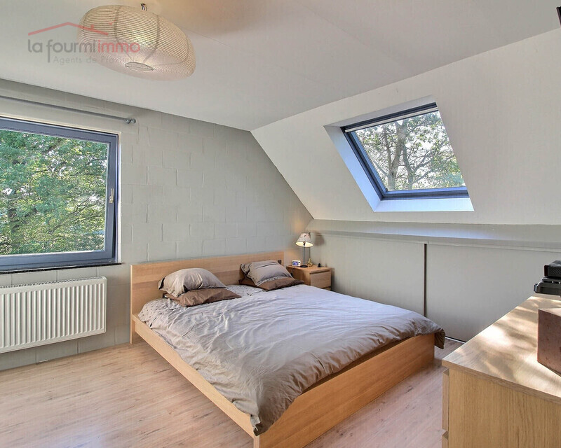 Villa 5-6 ch sur 37 ares avec boxe & piste en bout de cul-de-sac - 0 0003-2