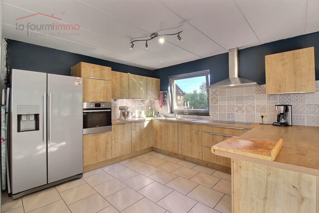 Villa 5-6 ch sur 37 ares avec boxe & piste en bout de cul-de-sac - 0 0009