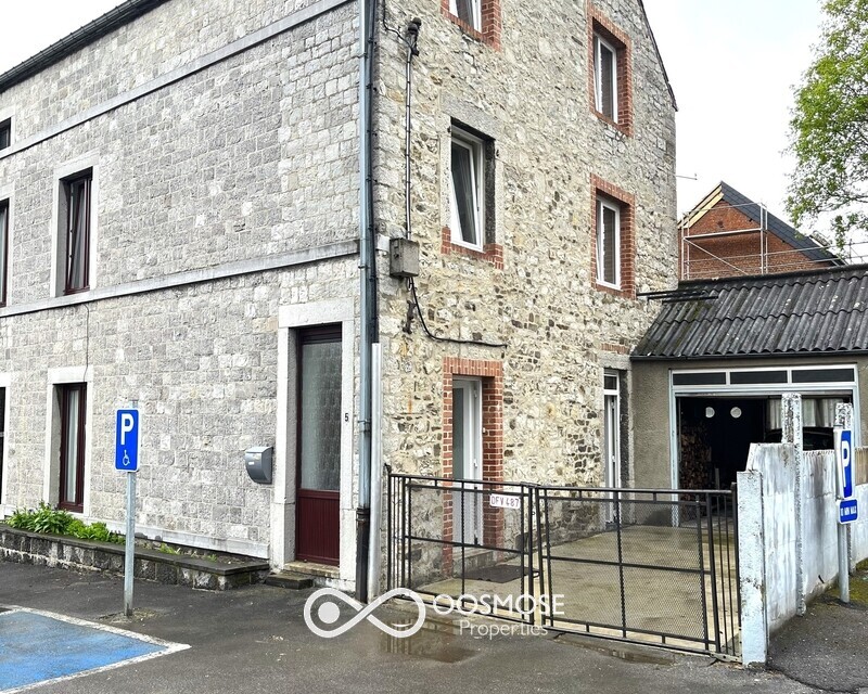 Appartement 2ch avec cour et garage - Img 4508