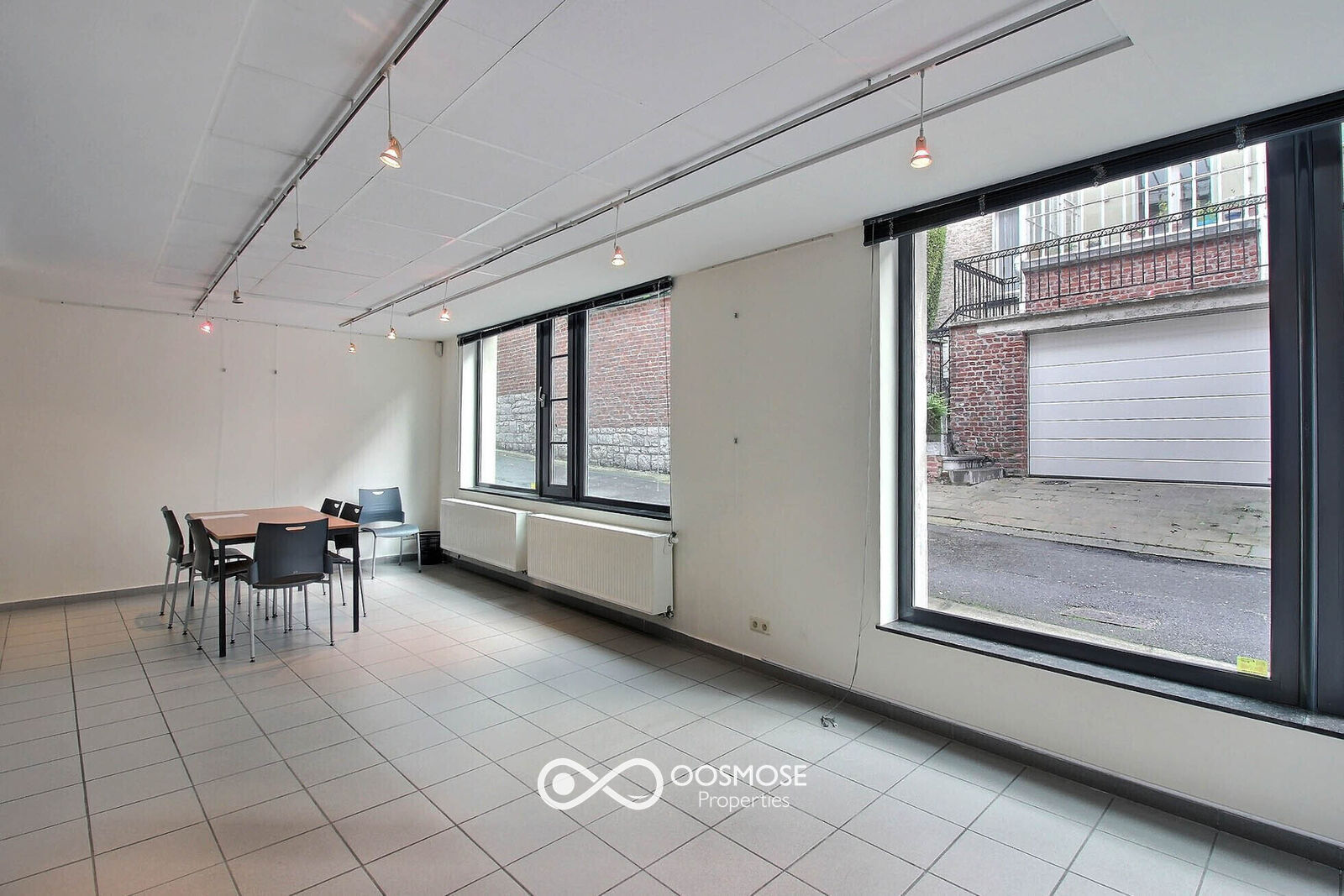 Bureau modulable dans espace professionnel au coeur de Chimay - 0 0001-2