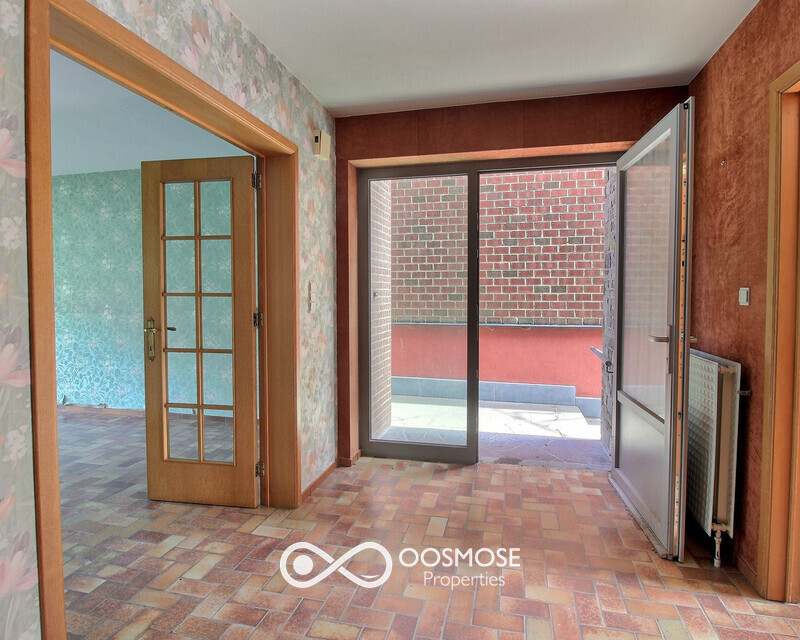 Spacieuse maison 4 ch avec double-garage et jardin - 0 0004-2