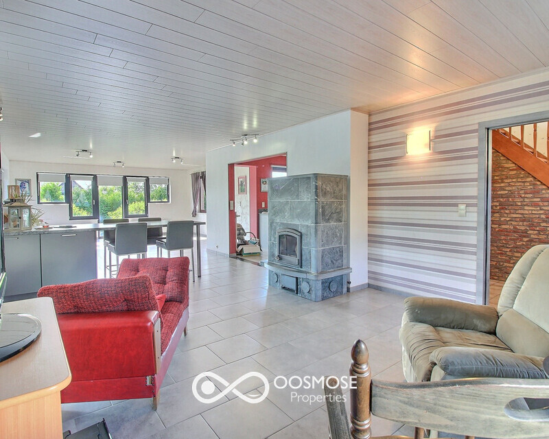 Belle villa 4 chambres avec cave, jardin et garage - Exposio 126603867-2