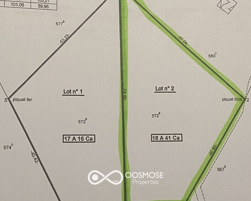 Terrain de 18a 41ca - Quartier calme - Photo plan de mesurage