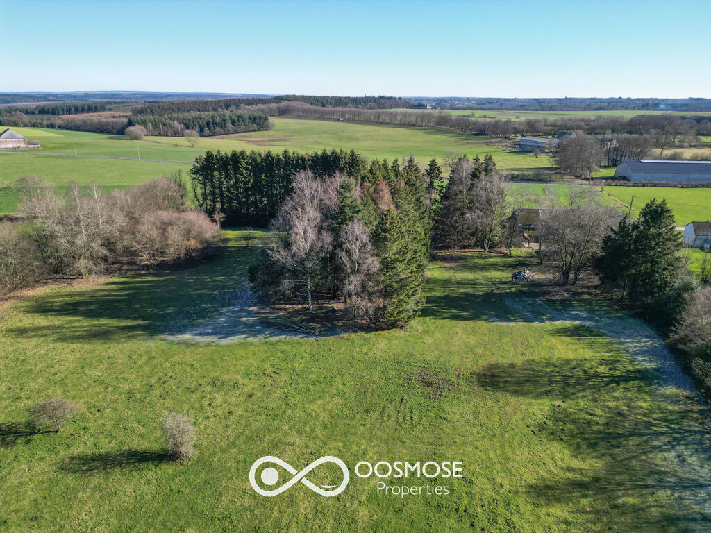 Propriété de 381m2 sur 3ha au milieu des campagnes - Dji 0028-2