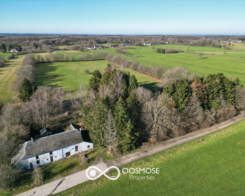 Propriété de 381m2 sur 3ha au milieu des campagnes - Dji 0022-2