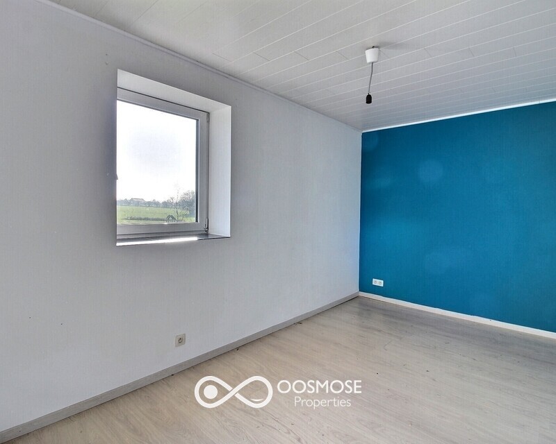 Villa 4ch de 2012 sur 13a 52ca - 0 0009