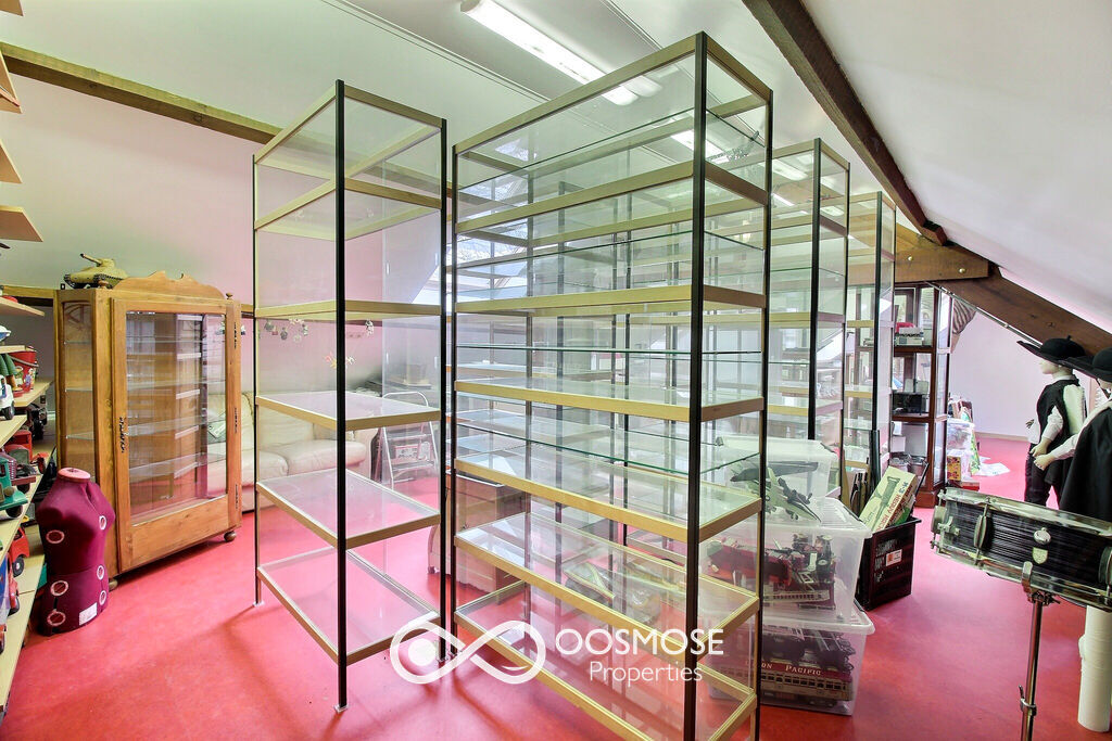 Immeuble de bureau avec belle visibilité - 0 0015-2