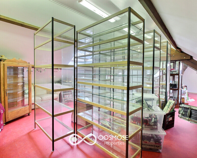 Immeuble de bureau avec belle visibilité - 0 0015-2