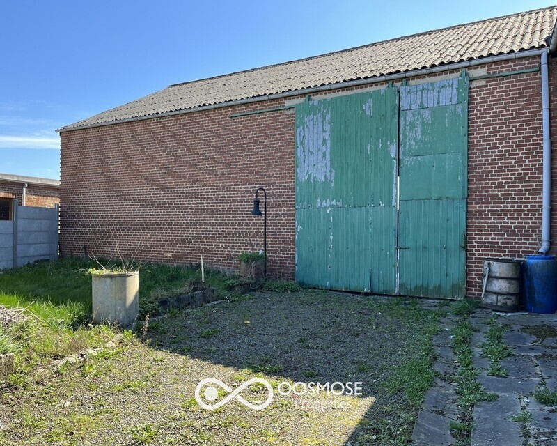 Propriété avec hangar, écurie et plus d'1ha de terrain - Img 3662