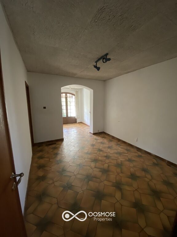 Villa 4 ch av bureau sur 9 ares au centre du village - Img 6978