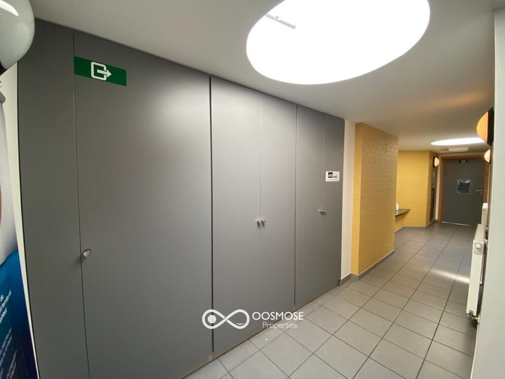 Bureaux au centre de Chimay - Couloirs