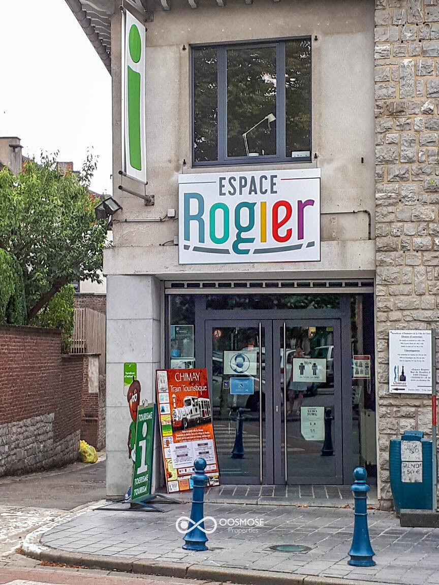 Grand bureau avec beaucoup de visibilité - Façade er rue de noailles-2