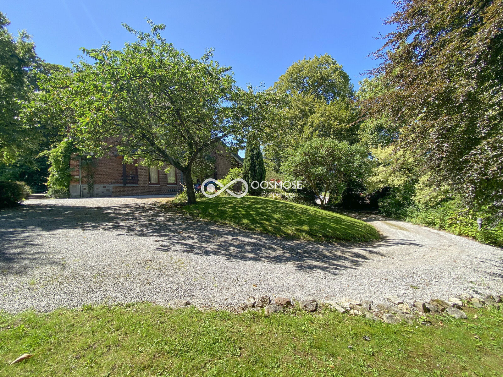 Ensemble immobilier de 2 logements + prof. libérale, 3 garages sur 33a - Img 9407-2