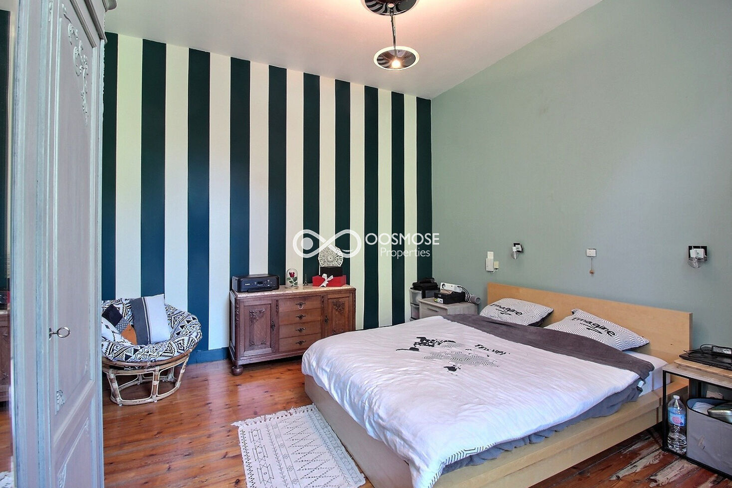 Ensemble immobilier de 2 logements + prof. libérale, 3 garages sur 33a - 0 0005-2