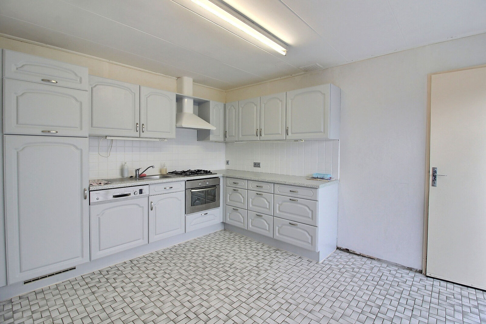 Plain-pied 3ch avec garage et terrain de 8a 93ca - 0 0003-2