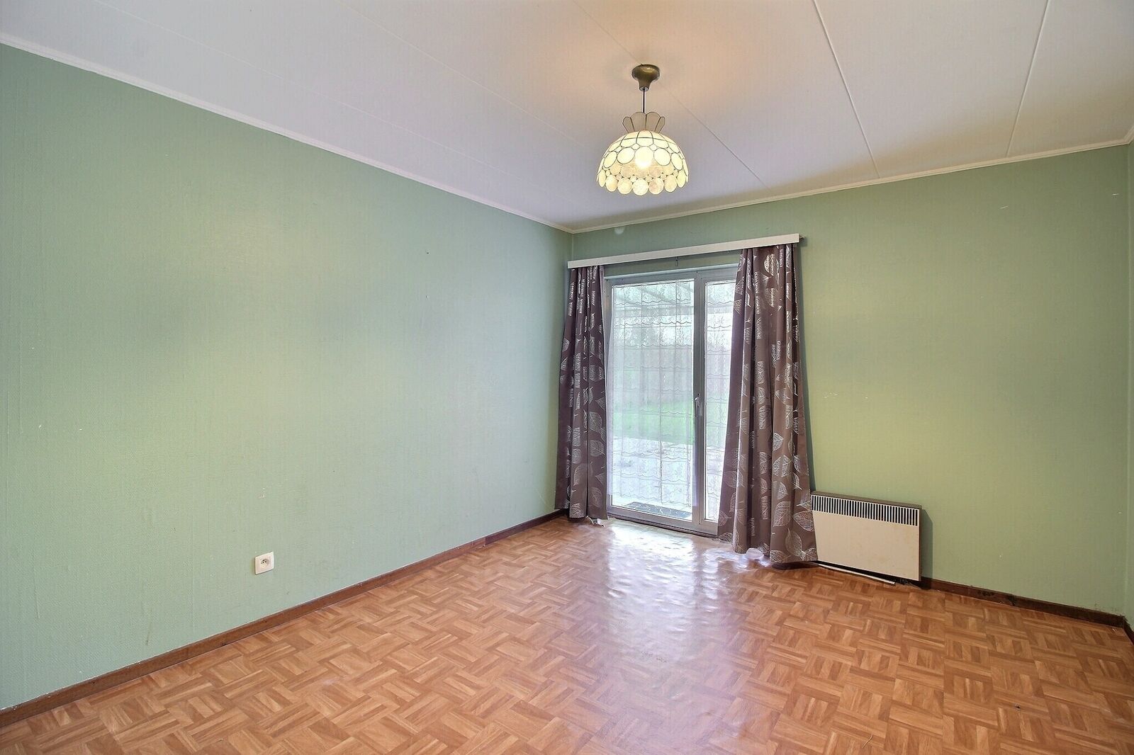 Plain-pied 3ch avec garage et terrain de 8a 93ca - 0 0006