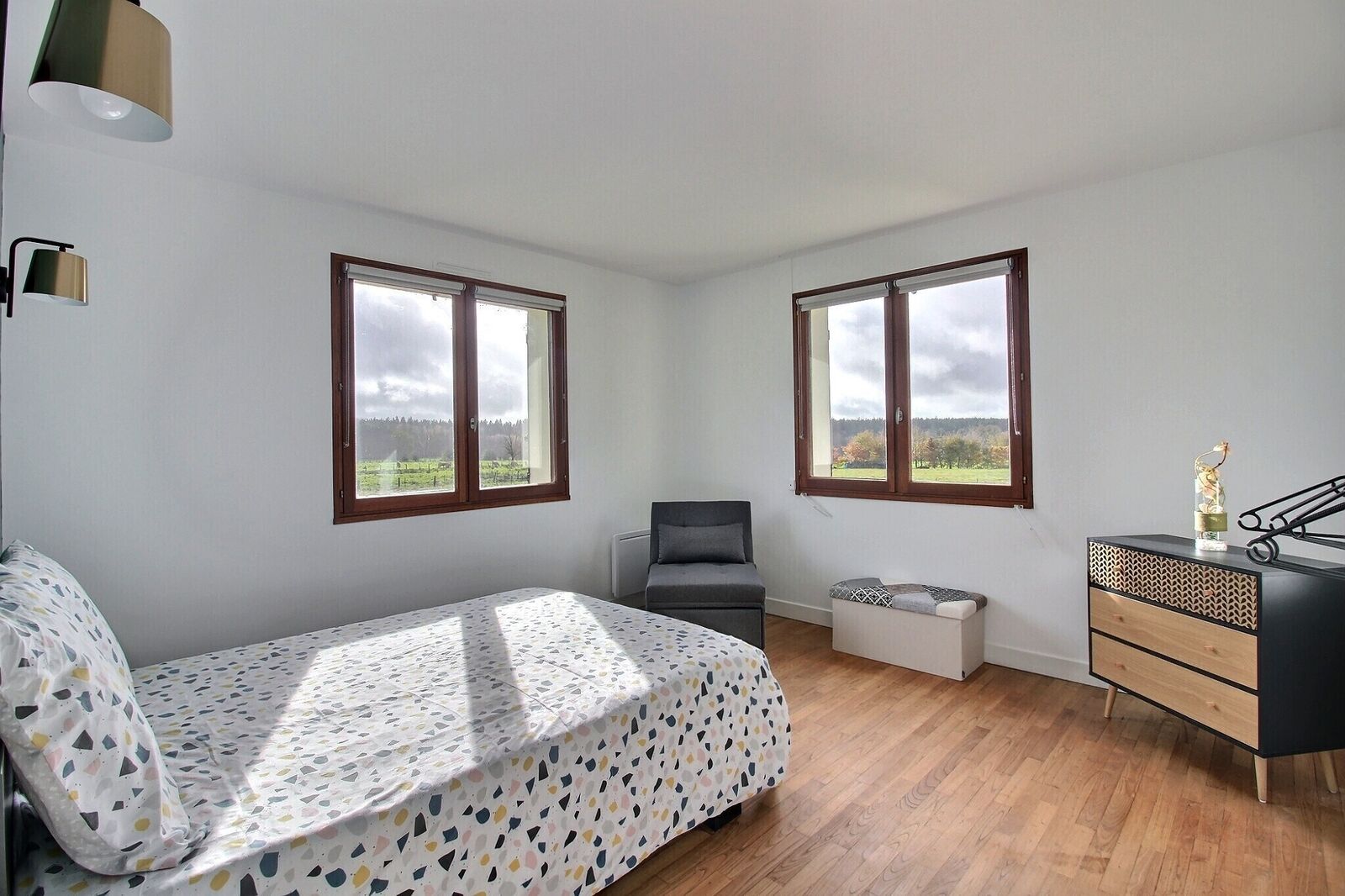 France/15' Belg. - Villa plain-pied 4ch av garage, prox. Lacs  - 0 0008