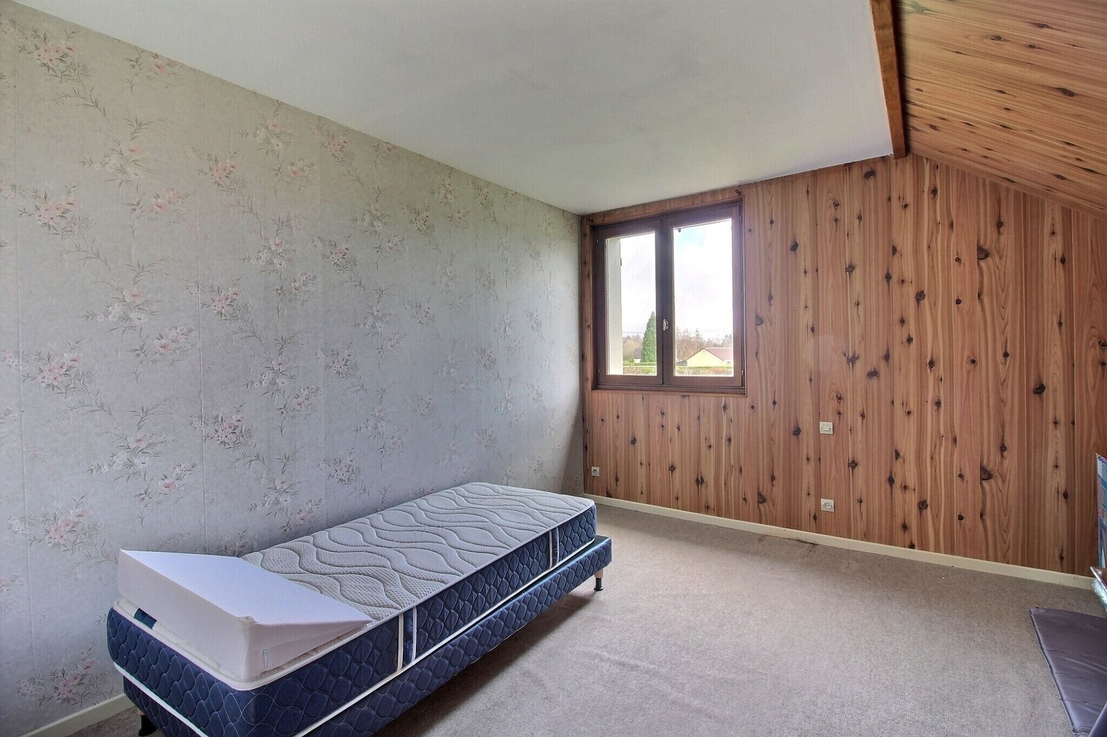 France/15' Belg. - Villa plain-pied 4ch av garage, prox. Lacs  - 0 0010