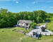 Villa plain-pied sur 75a avec garages - Dji 0463-2