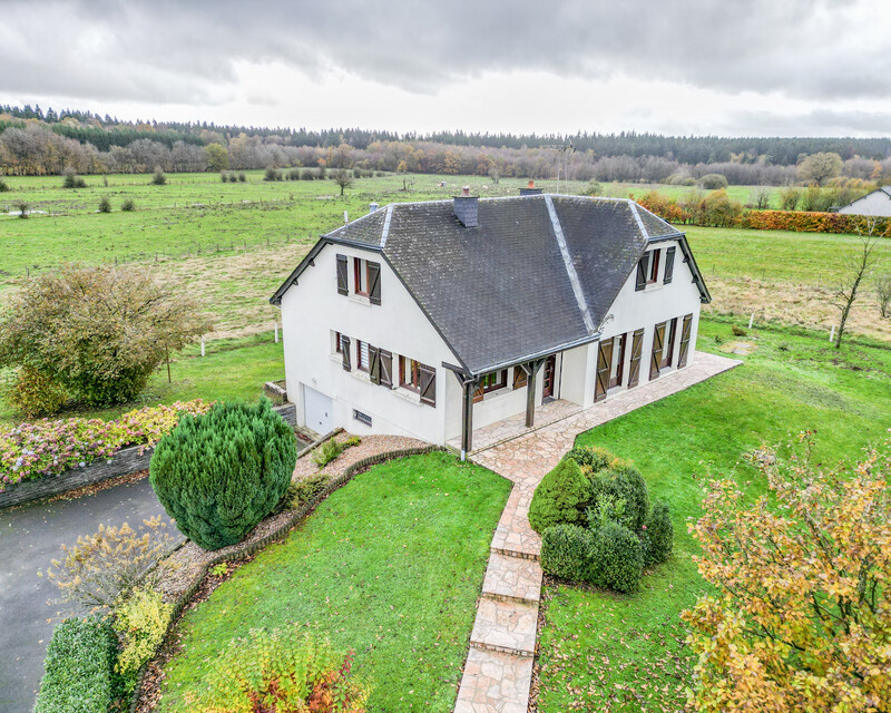 France/15' Belg. - Villa plain-pied 6ch av garage, prox. Lacs  - Dji 0179-2