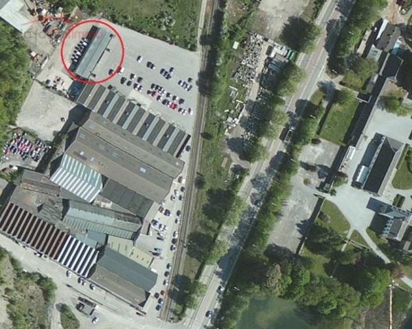 Surface commerciale 240m² dans zoning commercial - Vue sat