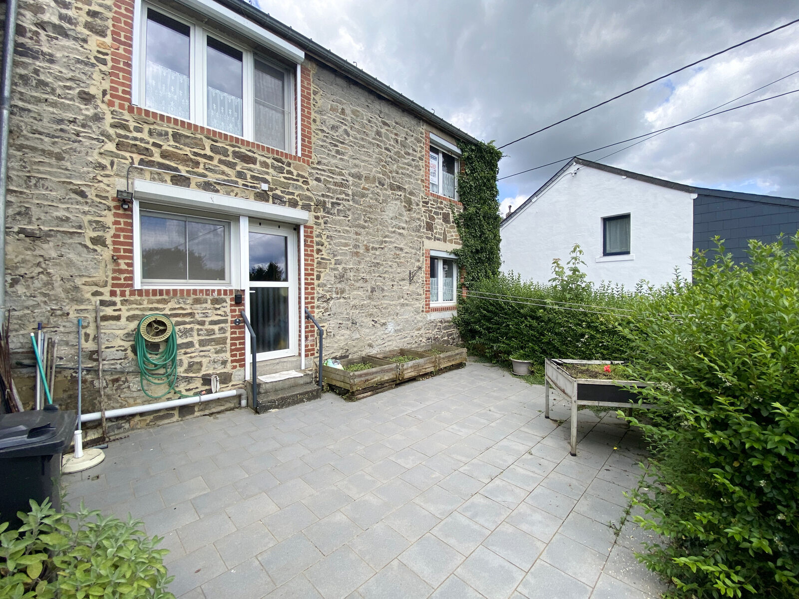 Maison 4ch av terrasse, jardins et double-garage - Img 2123-2