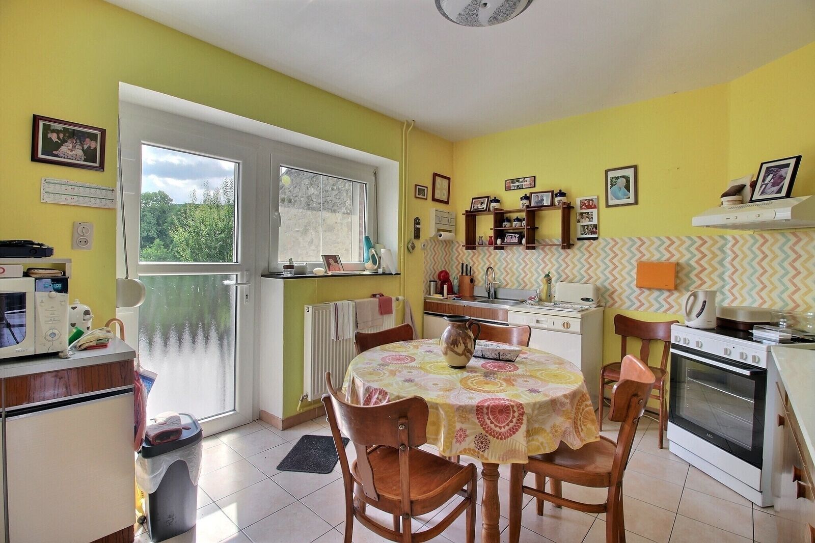 Maison 4ch av terrasse, jardins et double-garage - 0 0004
