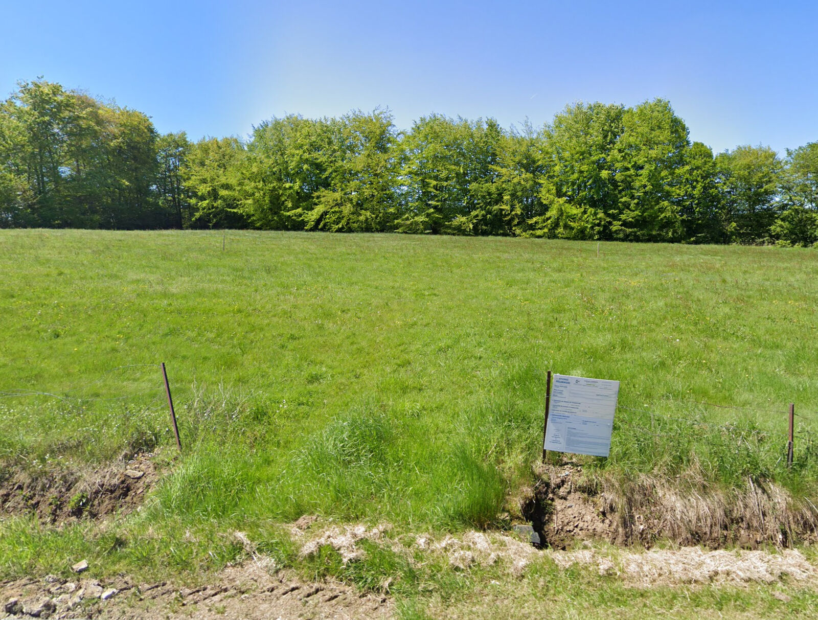 Regniowez (Fr)/2' Belgique - Beau terrain à bâtir de 18 ares - Ae0210