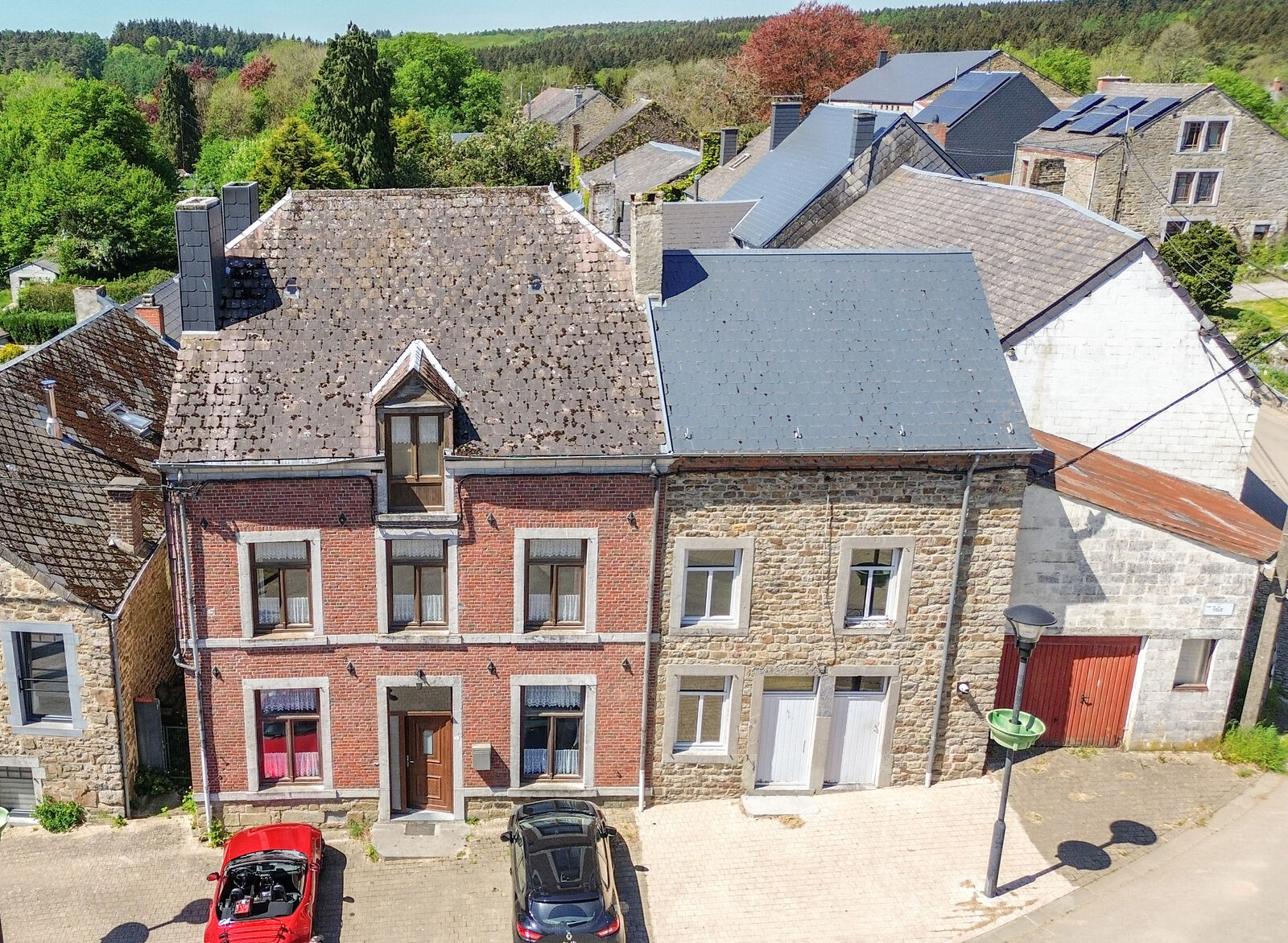 Maison 3ch+ avec Cour & Garage   - Photo  2 -2