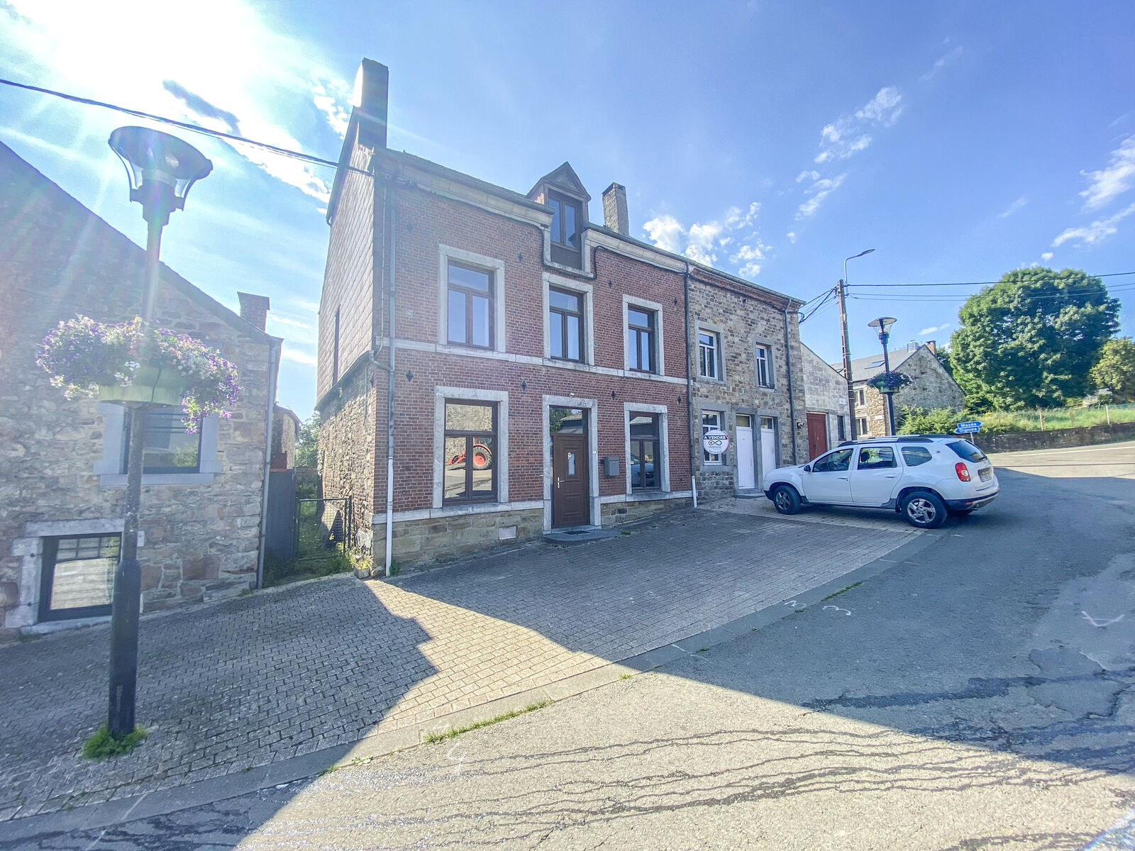 Maison 3ch+ avec Cour & Garage   - Img 2387-2