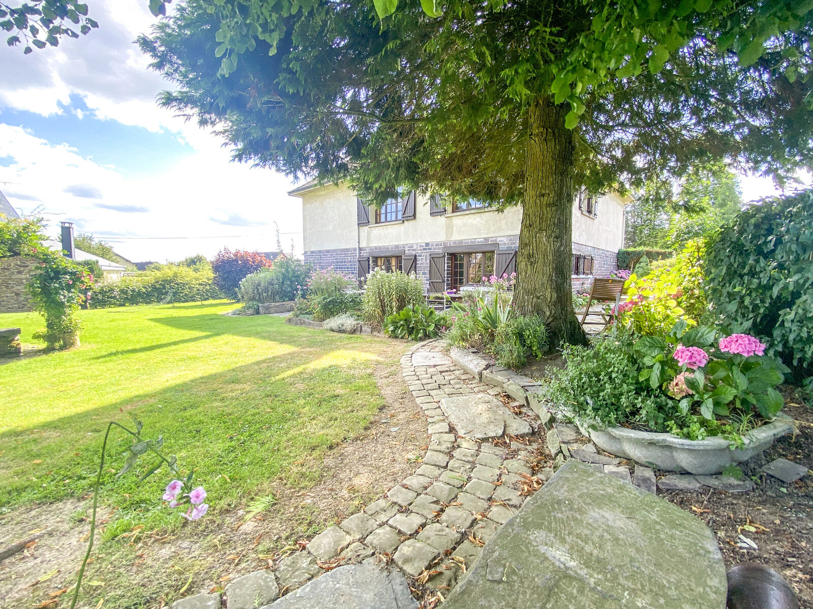 France/5' Belg. - Villa sur 4 hectares av étangs et ruisseau  - Img 2446-2