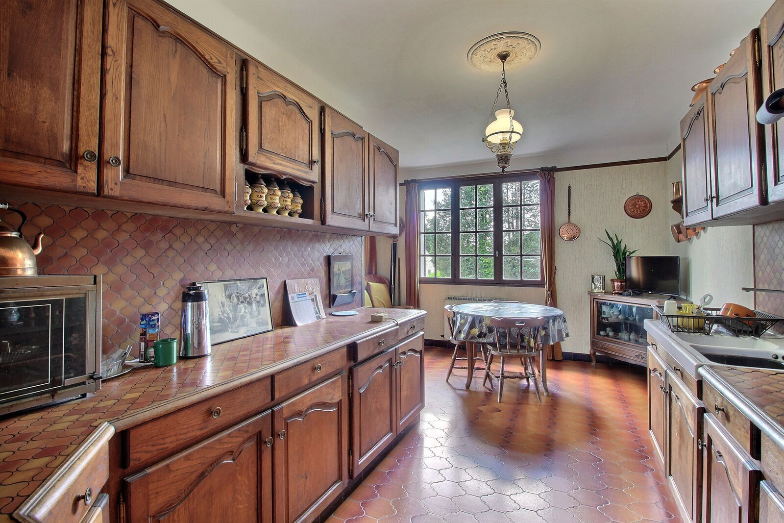 France/5' Belg. - Villa sur 4 hectares av étangs et ruisseau  - 0 0005-2