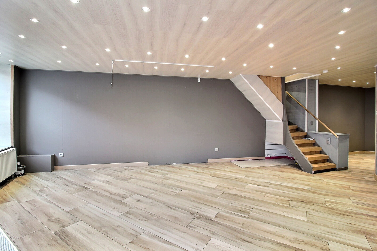 Immeuble commercial en centre-ville - 0 0007-2