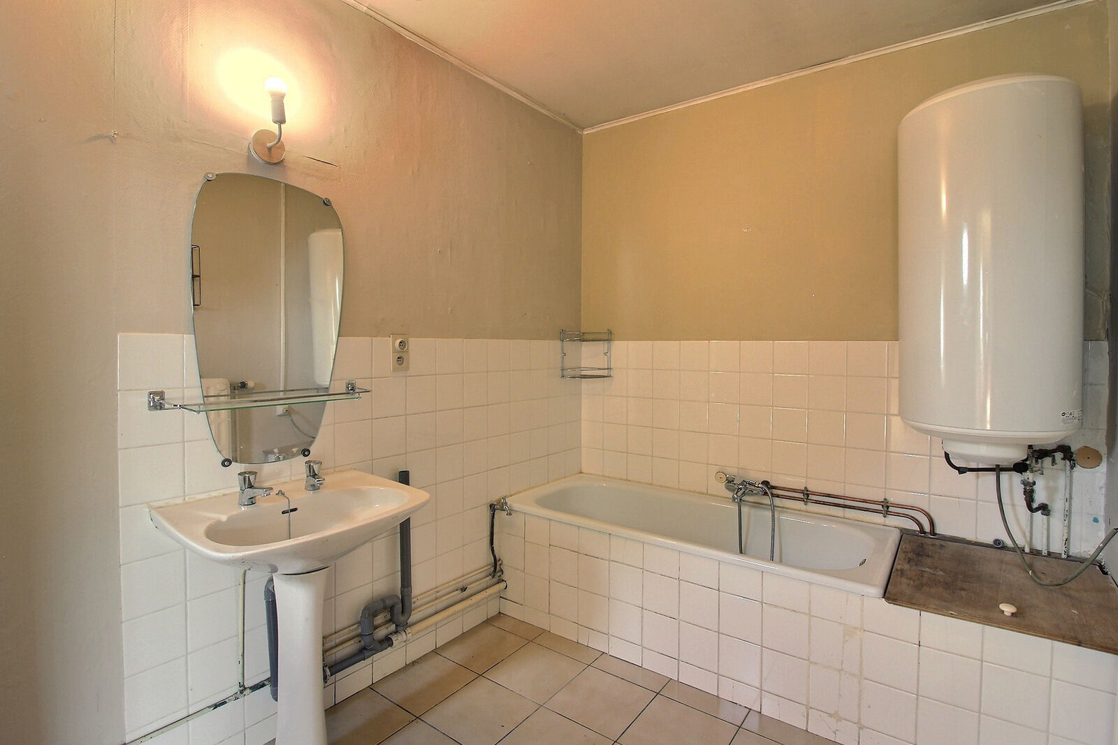 Ensemble immobilier 2-4 logements av vue dégagée - 0 0013-2
