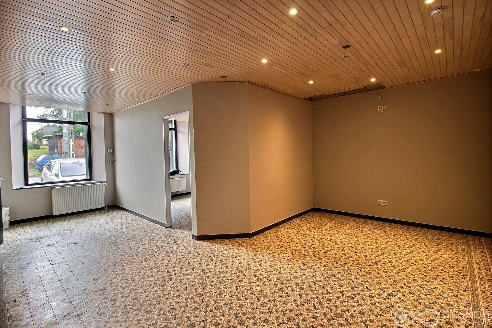 Immeuble de 6 appartements au centre du village - 0 0001