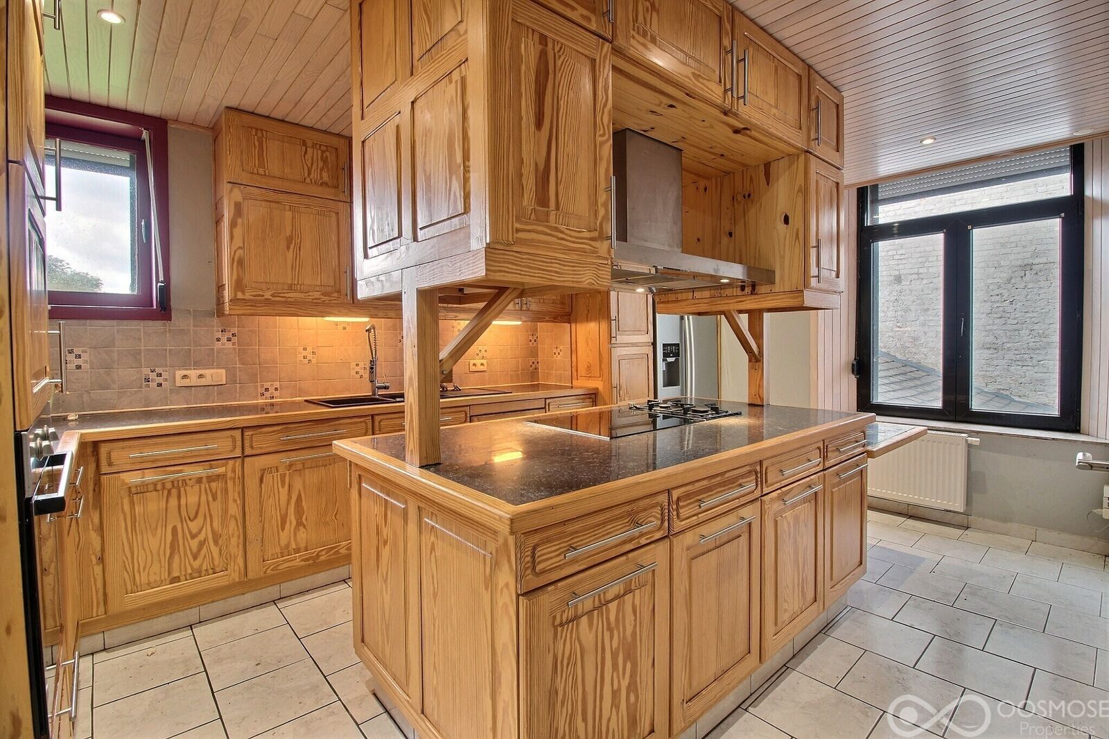 Immeuble de 6 appartements au centre du village - 0 0002
