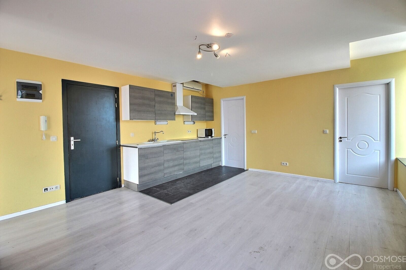 Immeuble de 6 appartements au centre du village - Exposio 128729363