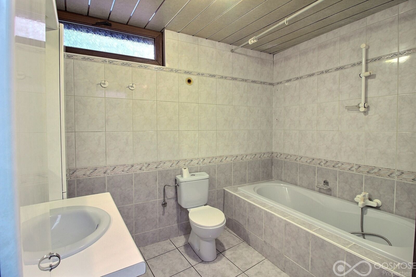 Charmante maison 3ch en pierre du pays av garage et jardin - 0 0006
