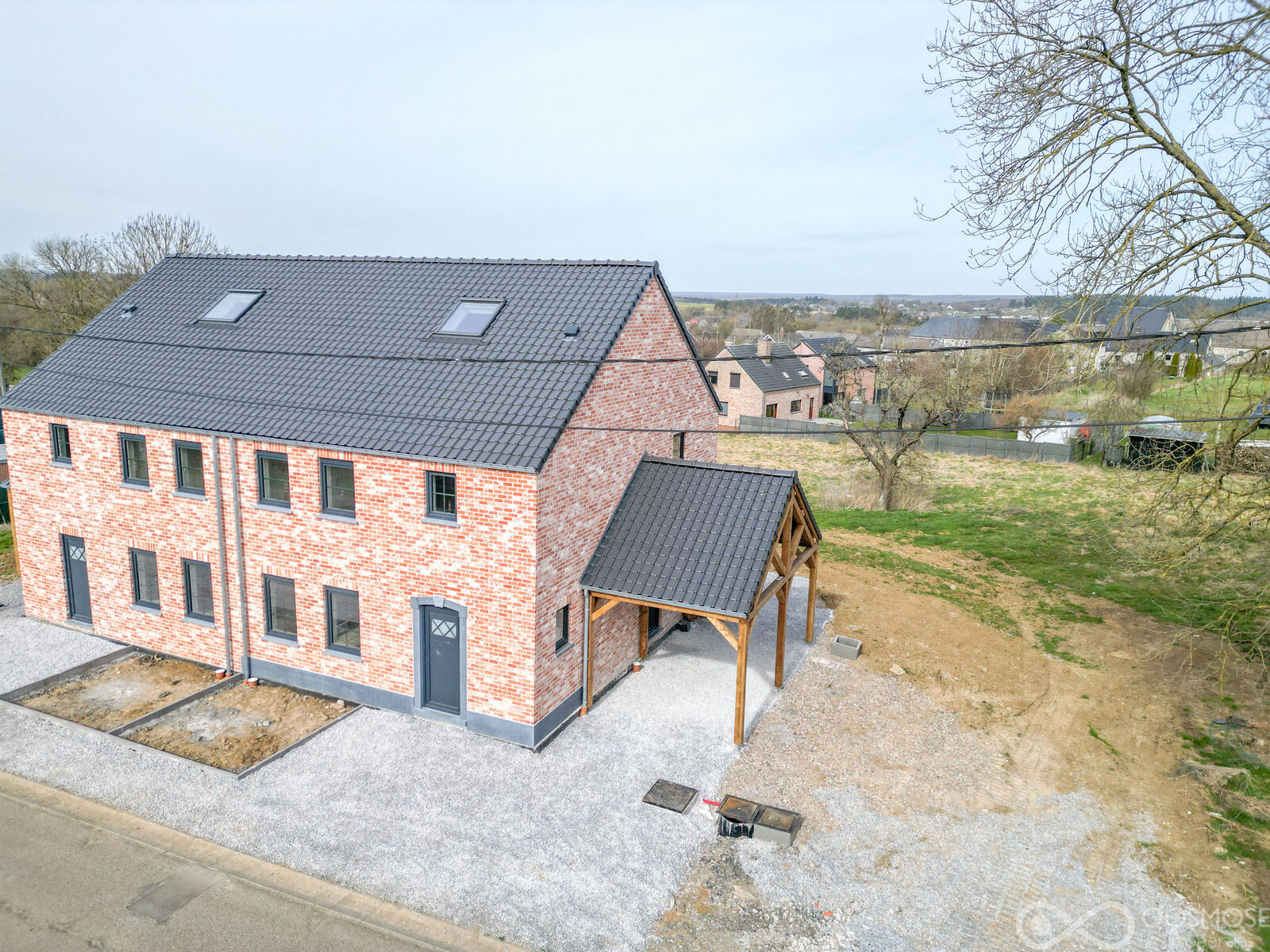 Maison neuve basse énergie 3-4ch sur 9a 42ca - Dji 0383-2