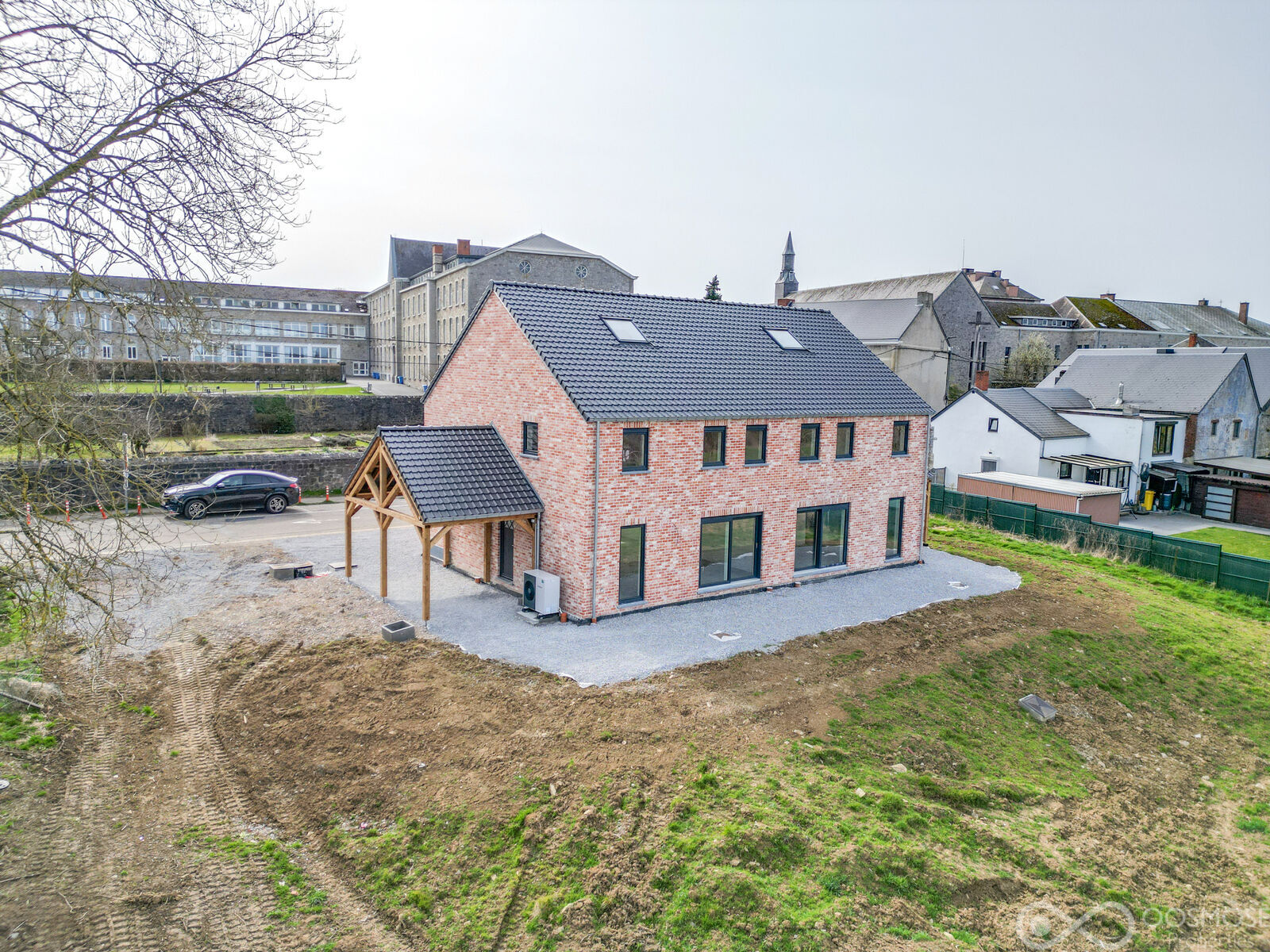 Maison neuve basse énergie 3-4ch sur 9a 42ca - Dji 0395-2