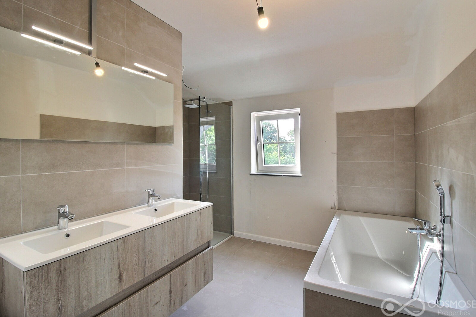 Maison neuve basse énergie 3-4ch sur 9a 42ca - 0 0014-2