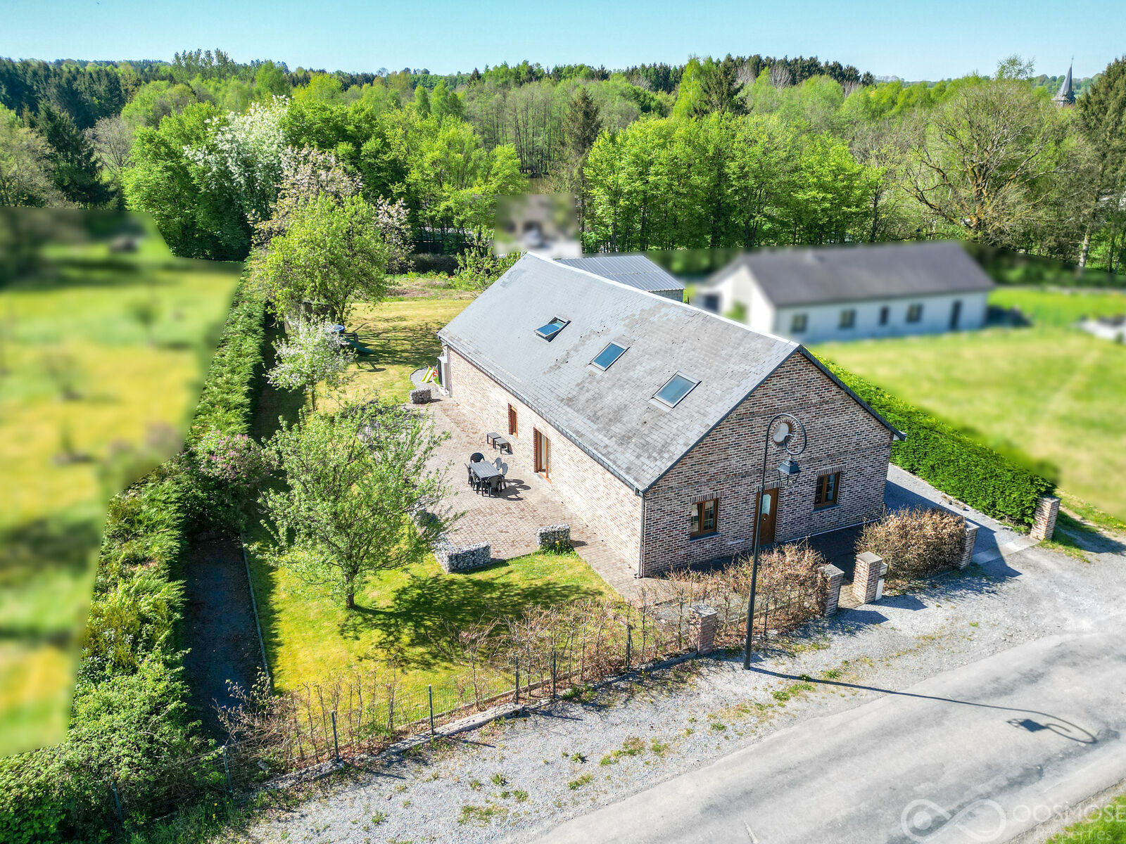 France 1' Belg. - Villa av entrepôt, autoroute et frontière à 1' - Dji 0433-flou