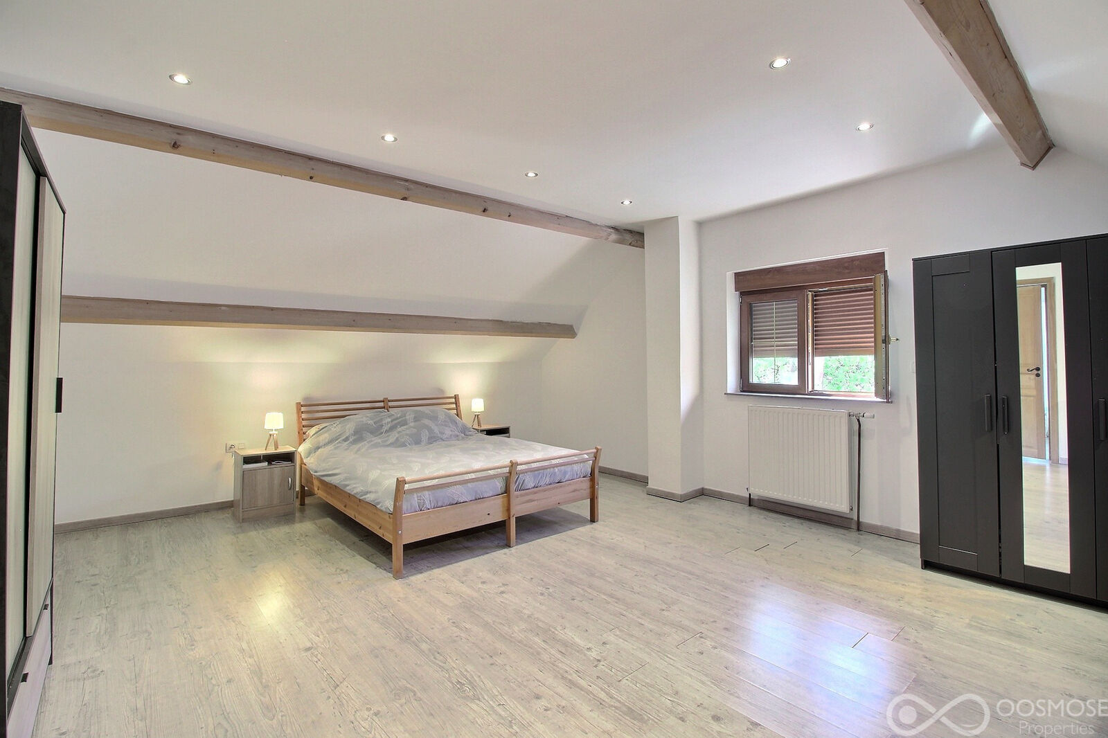 France 1' Belg. - Villa av entrepôt, autoroute et frontière à 1' - 0 0005-2