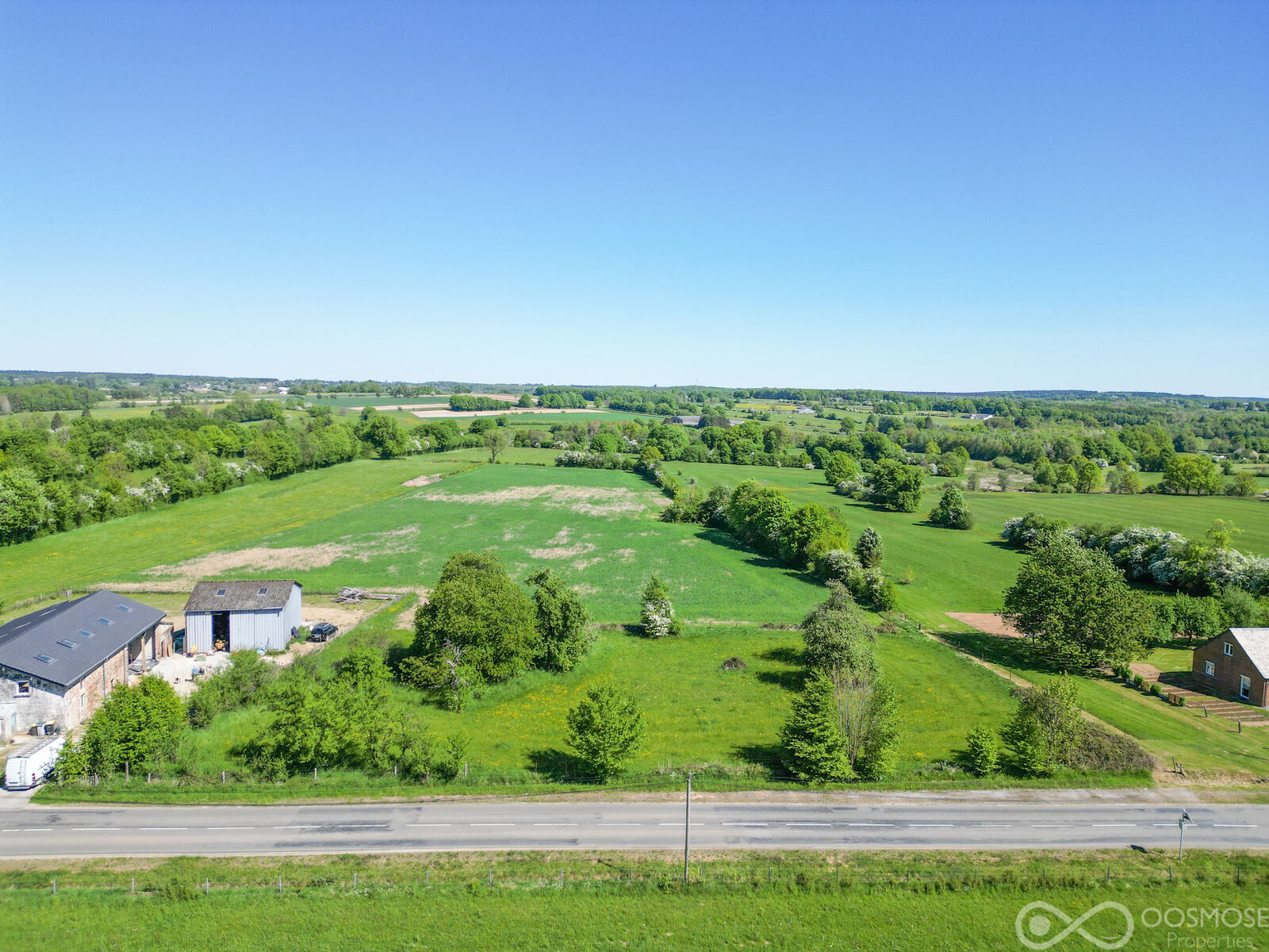 Taillette (Fr)/4' Belgique - Beau terrain à bâtir de 33 ares - Dji 0479-2
