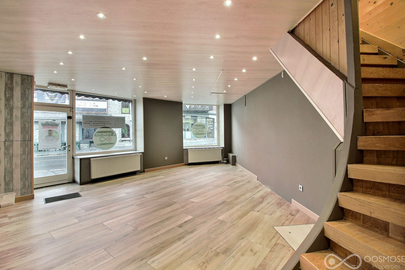 Immeuble en centre-ville - 0 0004-2