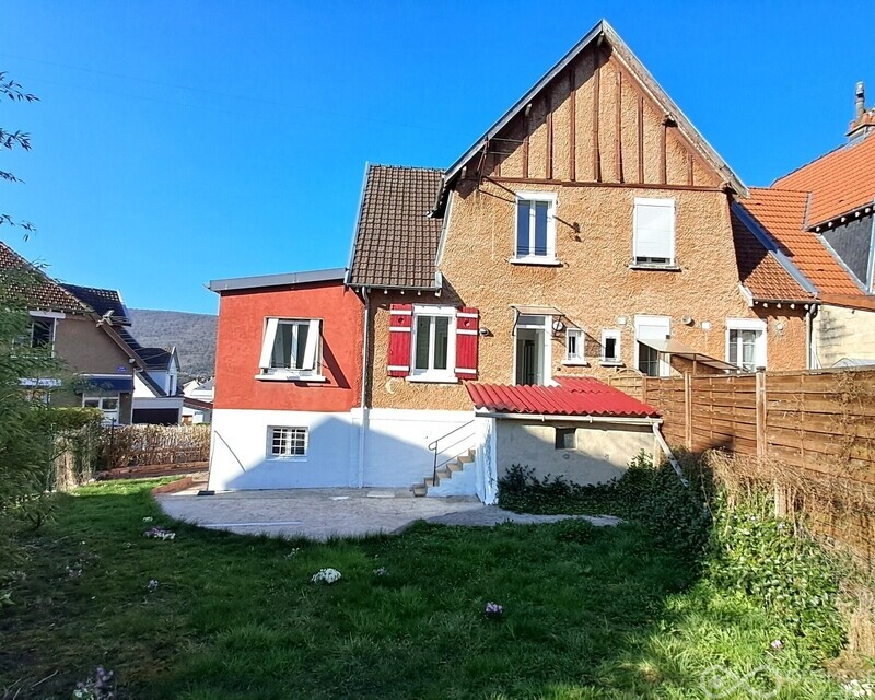 Maison rénovée avec garage et jardin - 1