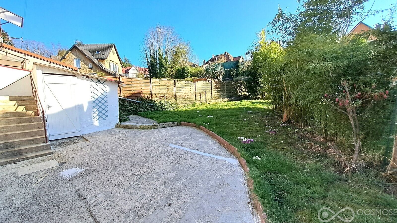 Maison rénovée avec garage et jardin - 10