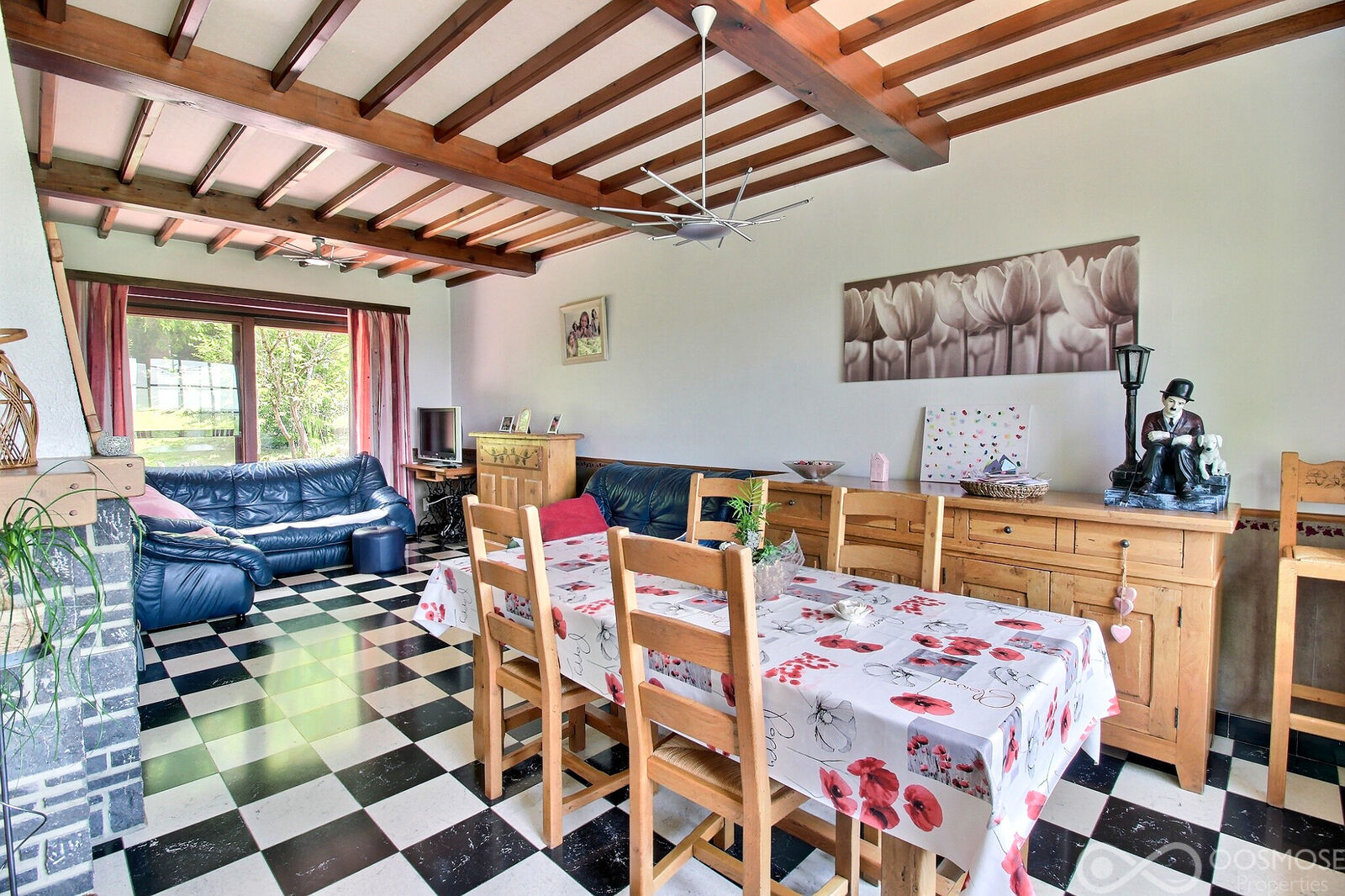 Villa 3-4 ch sur 7a 31ca  - 0 0011-2