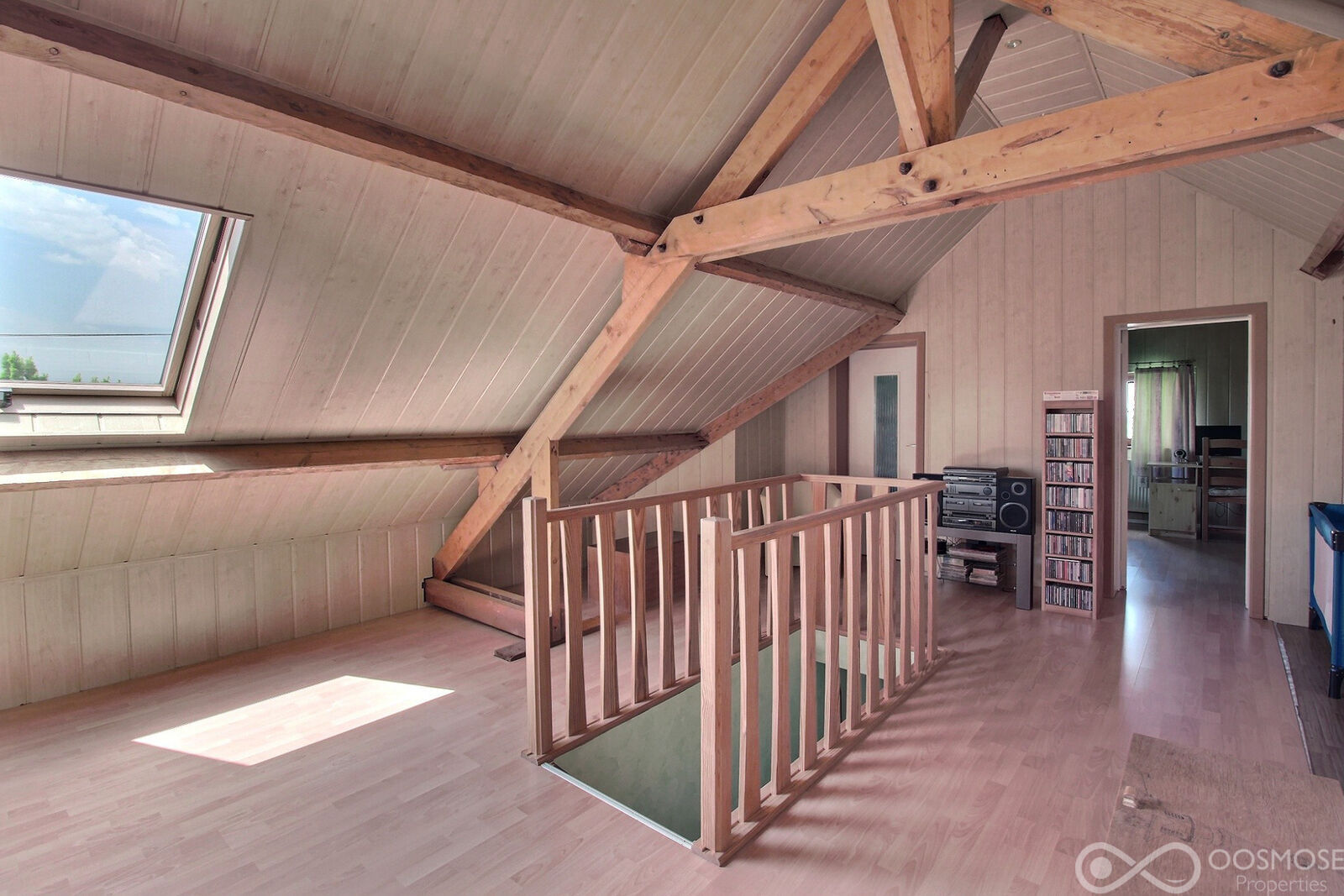 Villa 3-4 ch sur 7a 31ca  - 0 0001-2