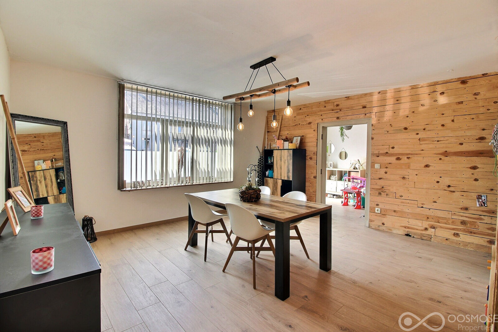Maison 2-4ch avec grande terrasse et jardin  - 0 0002-2